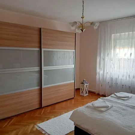 In Siofok/balaton 19992 Apartament