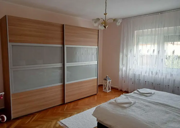 In - Balaton 19992 Apartament